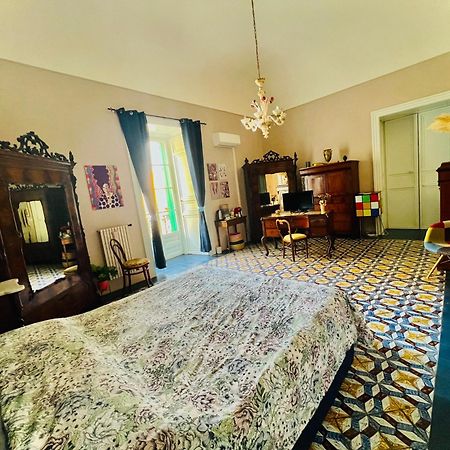 Palazzo Zappata Luxury Room Noto Centro Luaran gambar